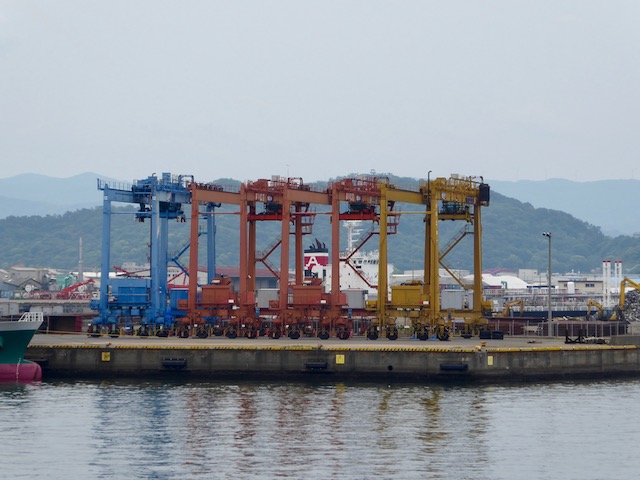 和歌山港のクレーン2