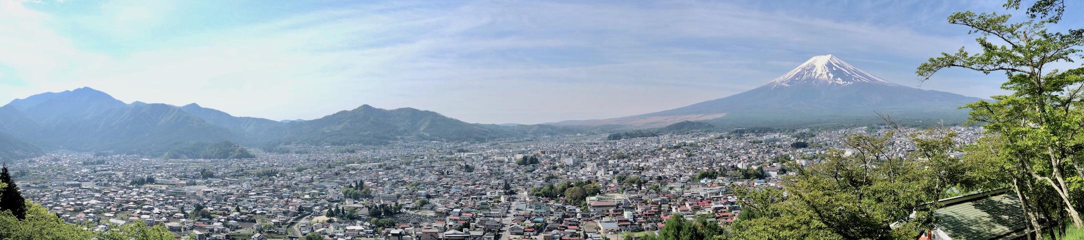 新倉山浅間公園から眺める富士吉田市のパノラマ景色